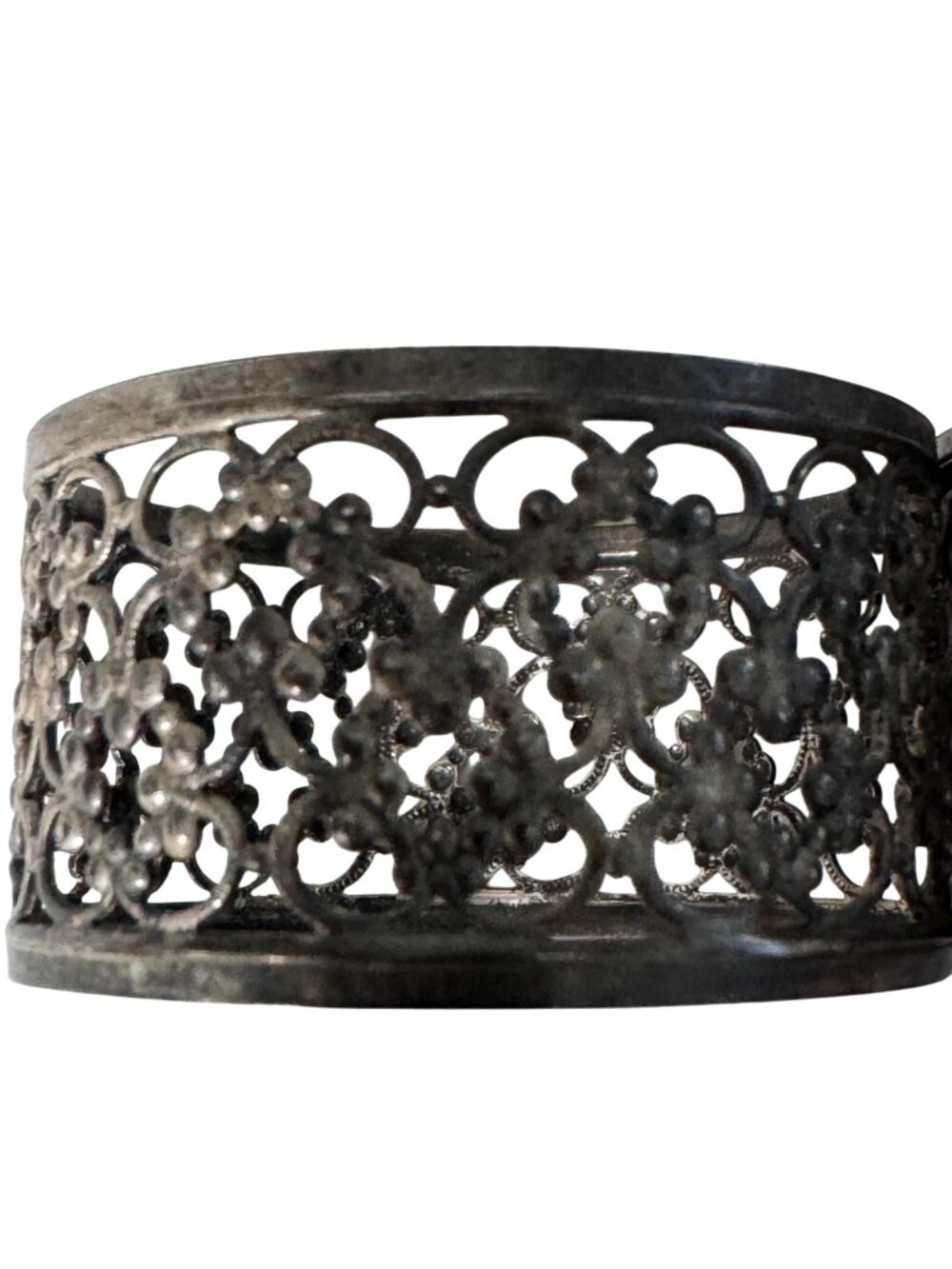 Set Of 4 Vintage Pierced Silver Plated Ornate Metal Napkin Rings Floral Scrollwo